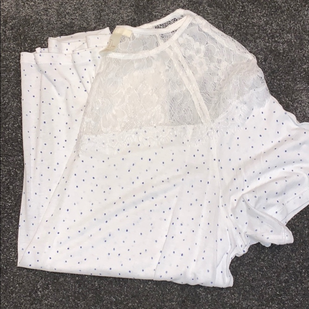 NWOT H&M T Shirt